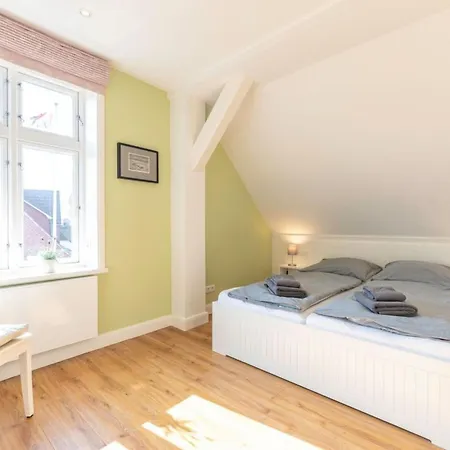 In Foehr With 4 Bedrooms Holiday home Nieblum