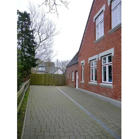 In Foehr With 4 Bedrooms Holiday home