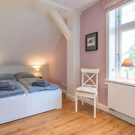 In Foehr With 4 Bedrooms Holiday home *
